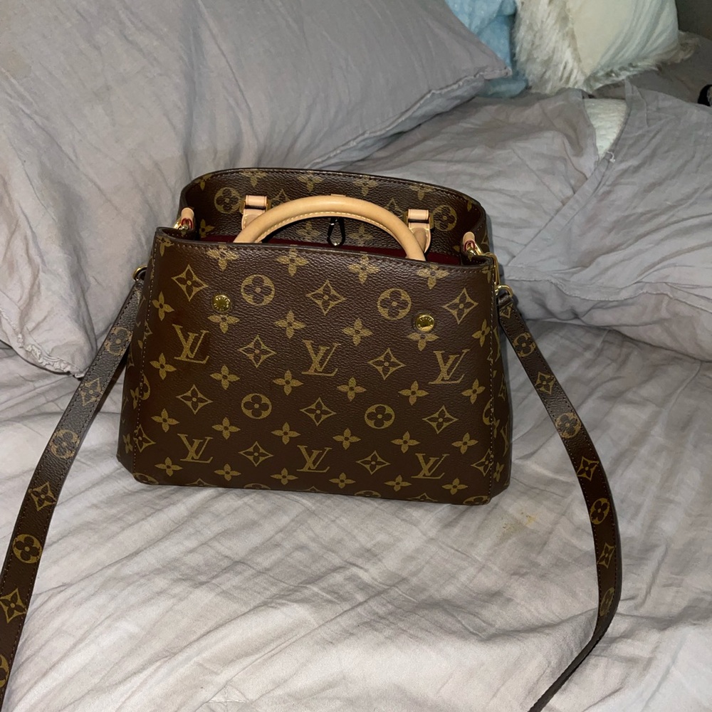 Leather purse